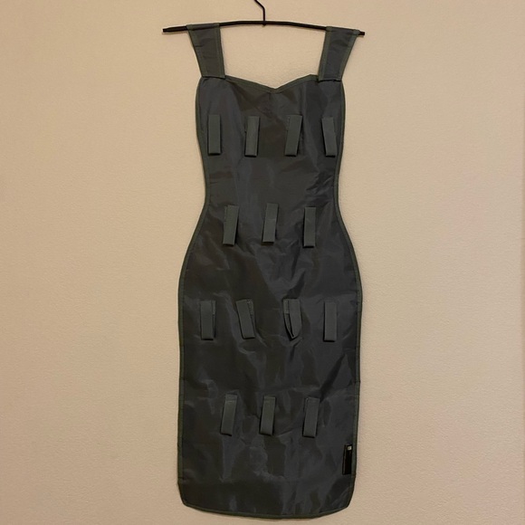 Adorable Dress Shaped Jewelry Organizer - Picture 2 of 4